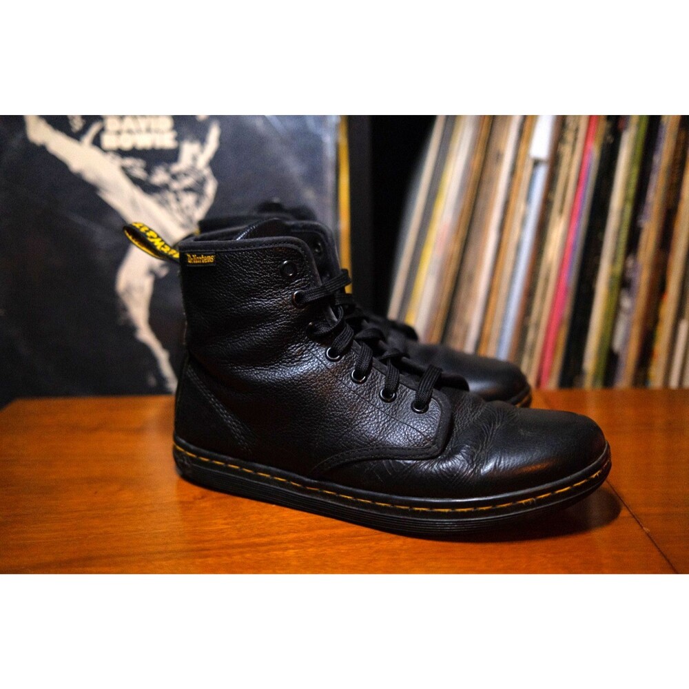 Dr. Martens Women's Leyton Ankle Boot Soft Black Grunge Leather Size 8